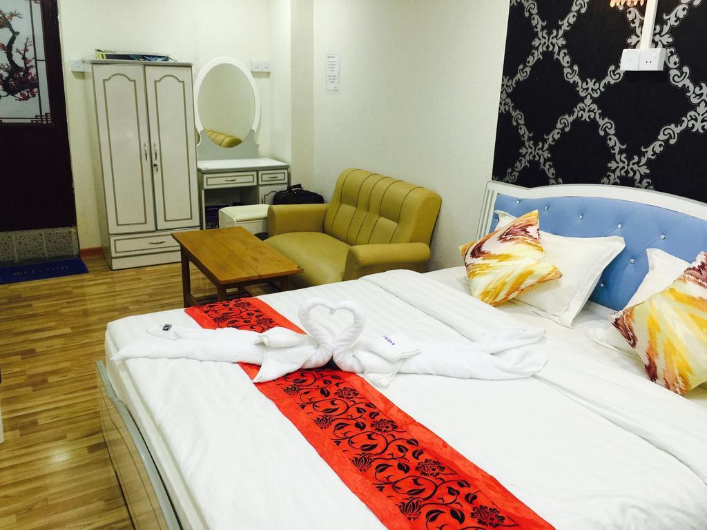 Everest Hotel Yangon Eksteriør bilde