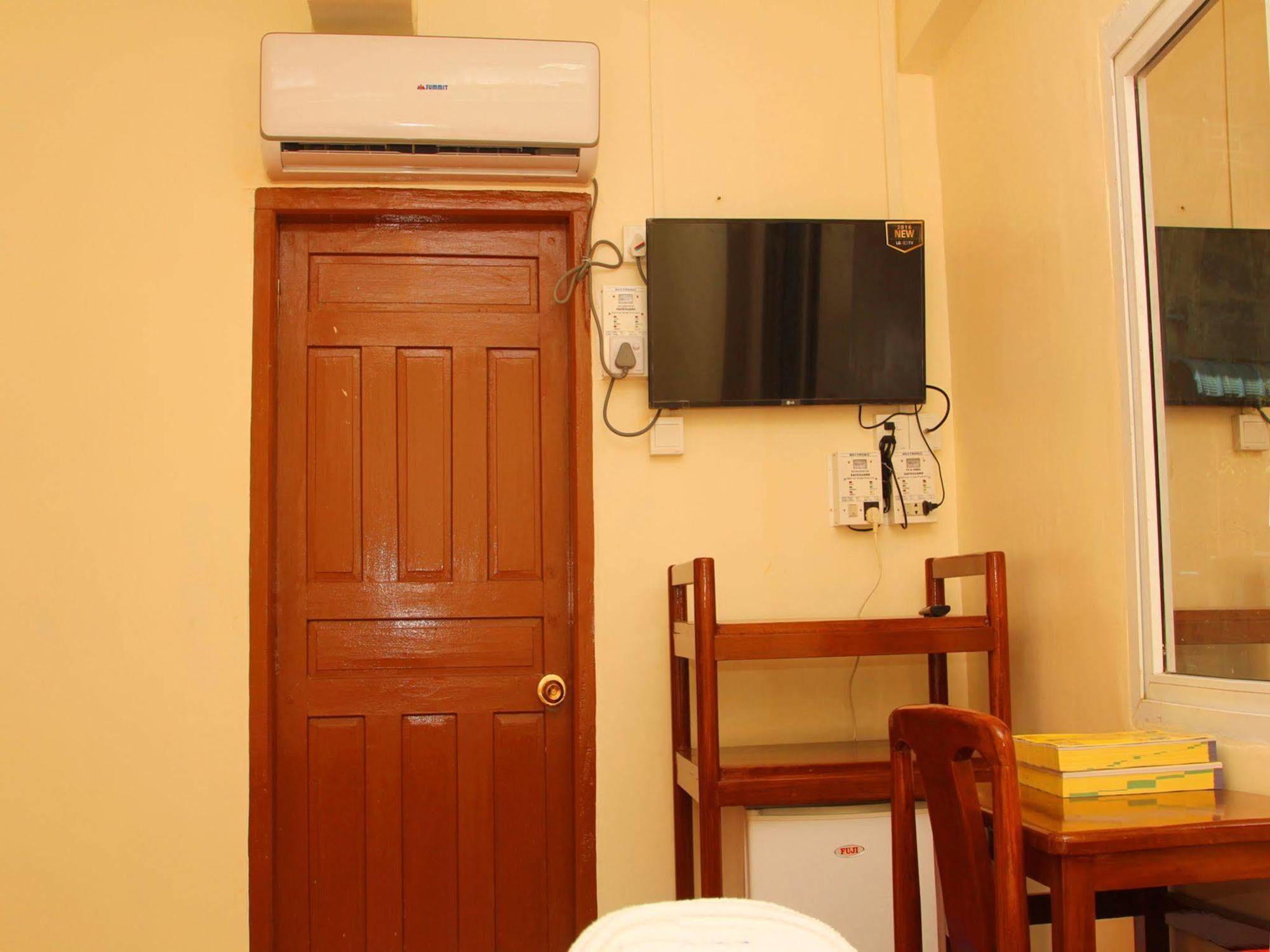 Everest Hotel Yangon Eksteriør bilde