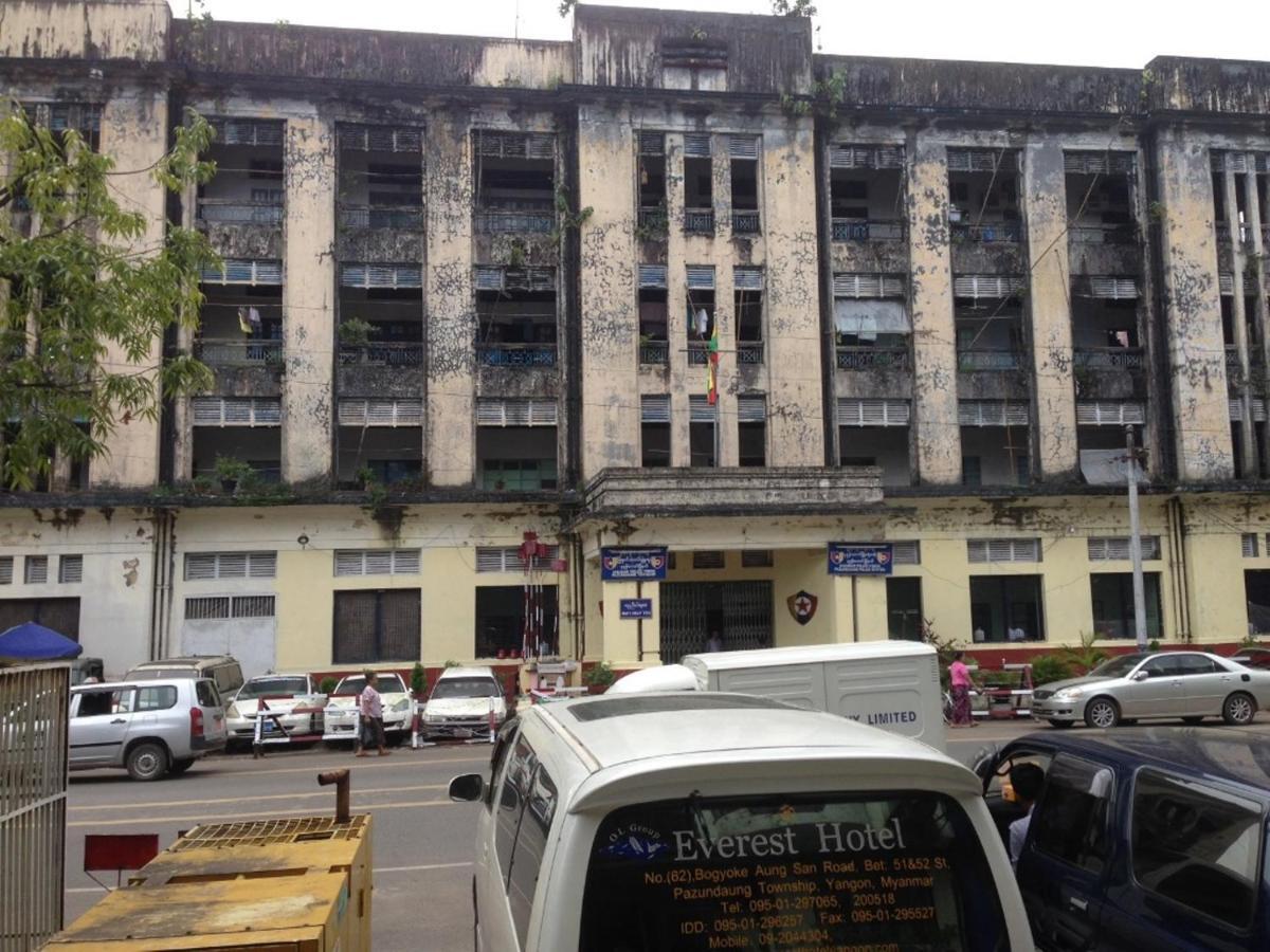 Everest Hotel Yangon Eksteriør bilde